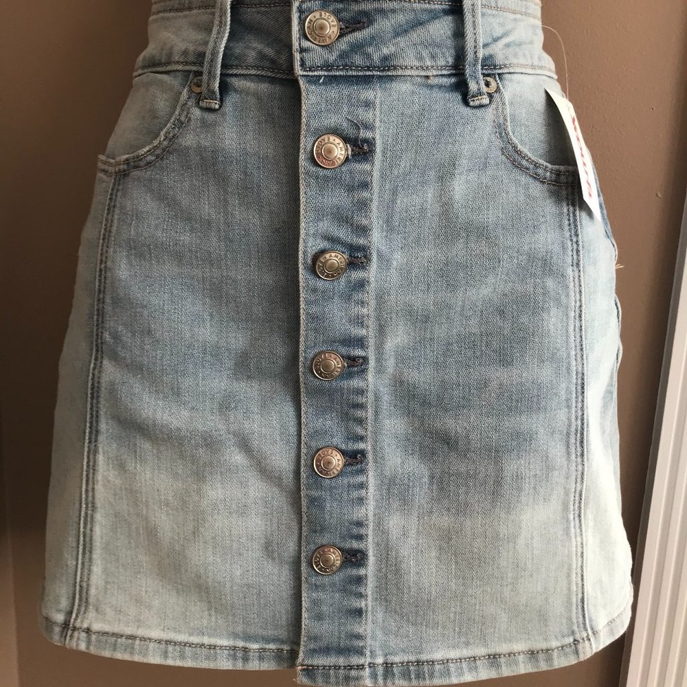 American Eagle Mini Skirt Ladies Size 2